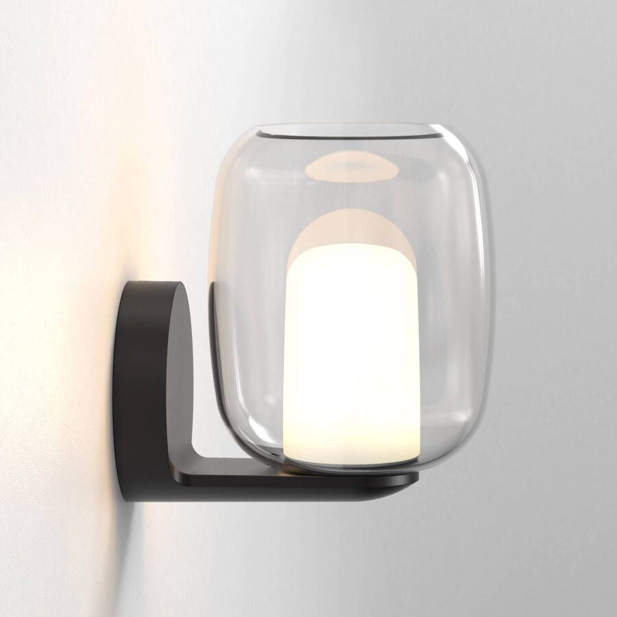ASTRO Aquina wandlamp, glazen kap, IP44, zwart