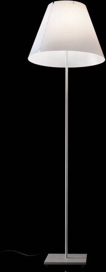 Luceplan Grande Costanza Open Air met mobiele voet